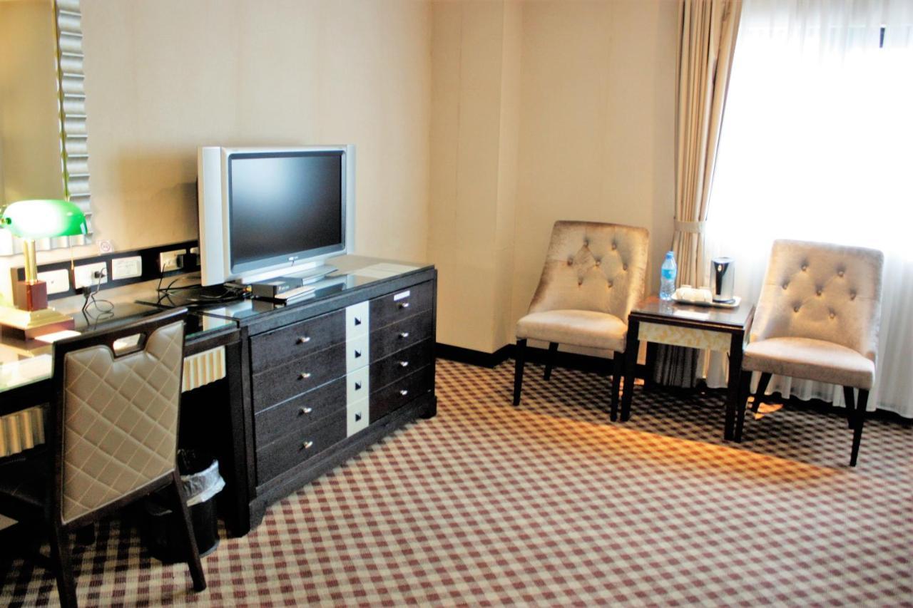 Astar Hotel Taipei Exterior photo