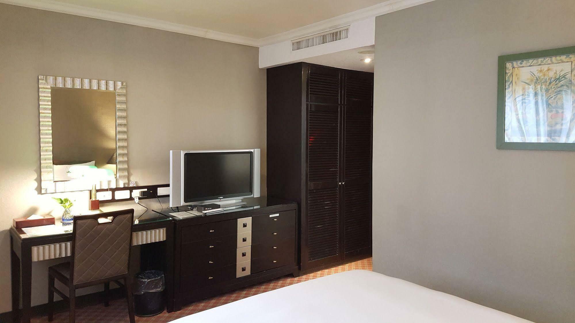 Astar Hotel Taipei Exterior photo